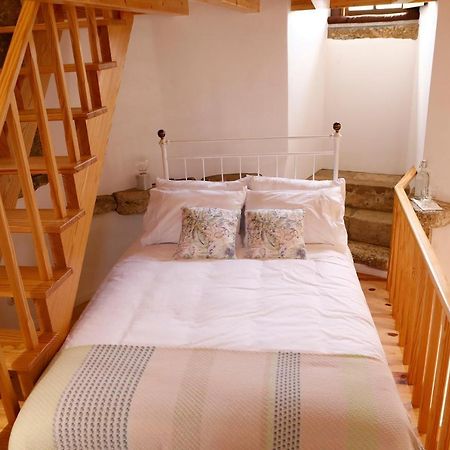 Ola Belem! Cozy Windmill, Stunning Views To Lisboa Bed & Breakfast Caparica Dış mekan fotoğraf