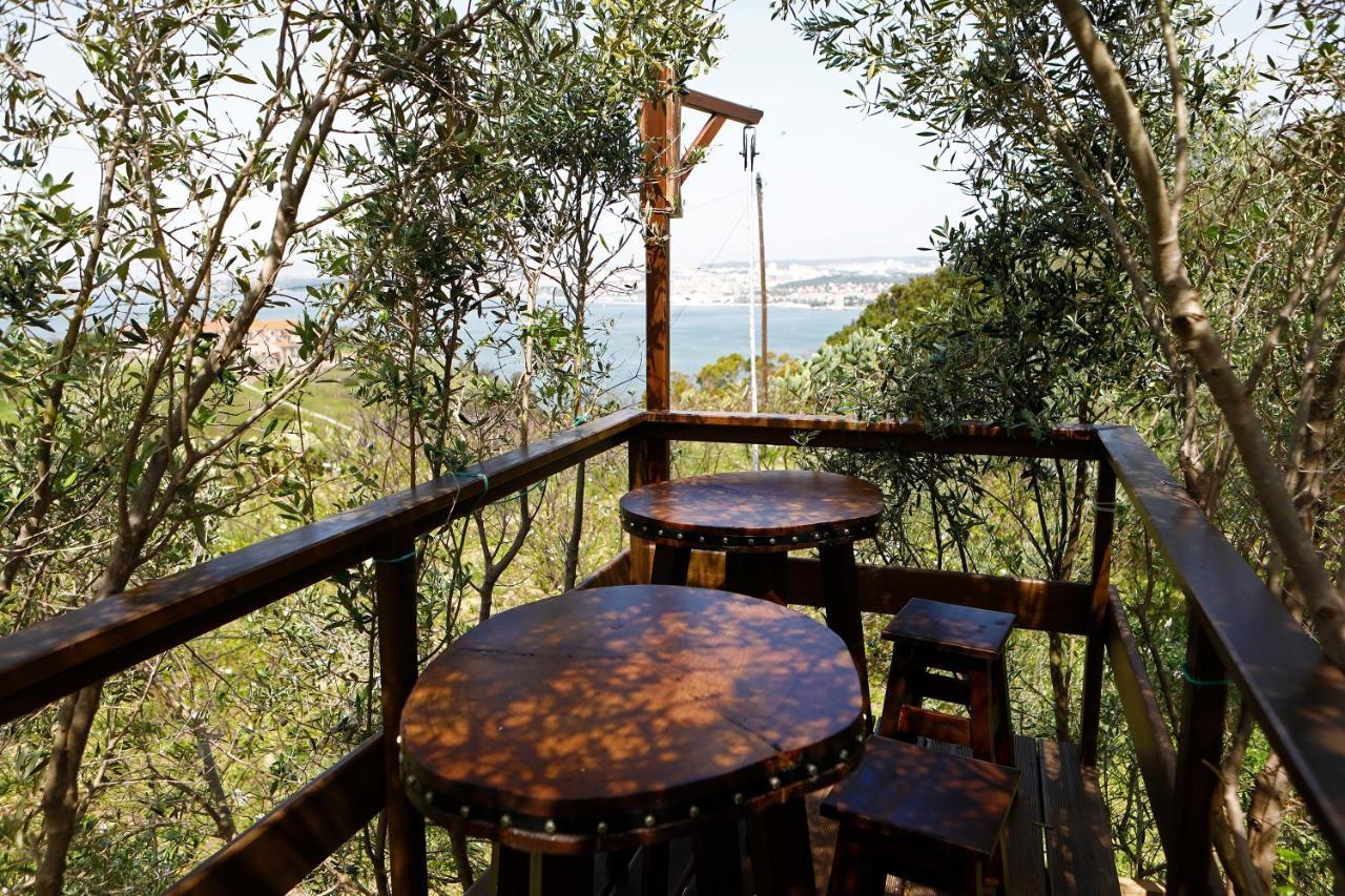 Ola Belem! Cozy Windmill, Stunning Views To Lisboa Bed & Breakfast Caparica Dış mekan fotoğraf